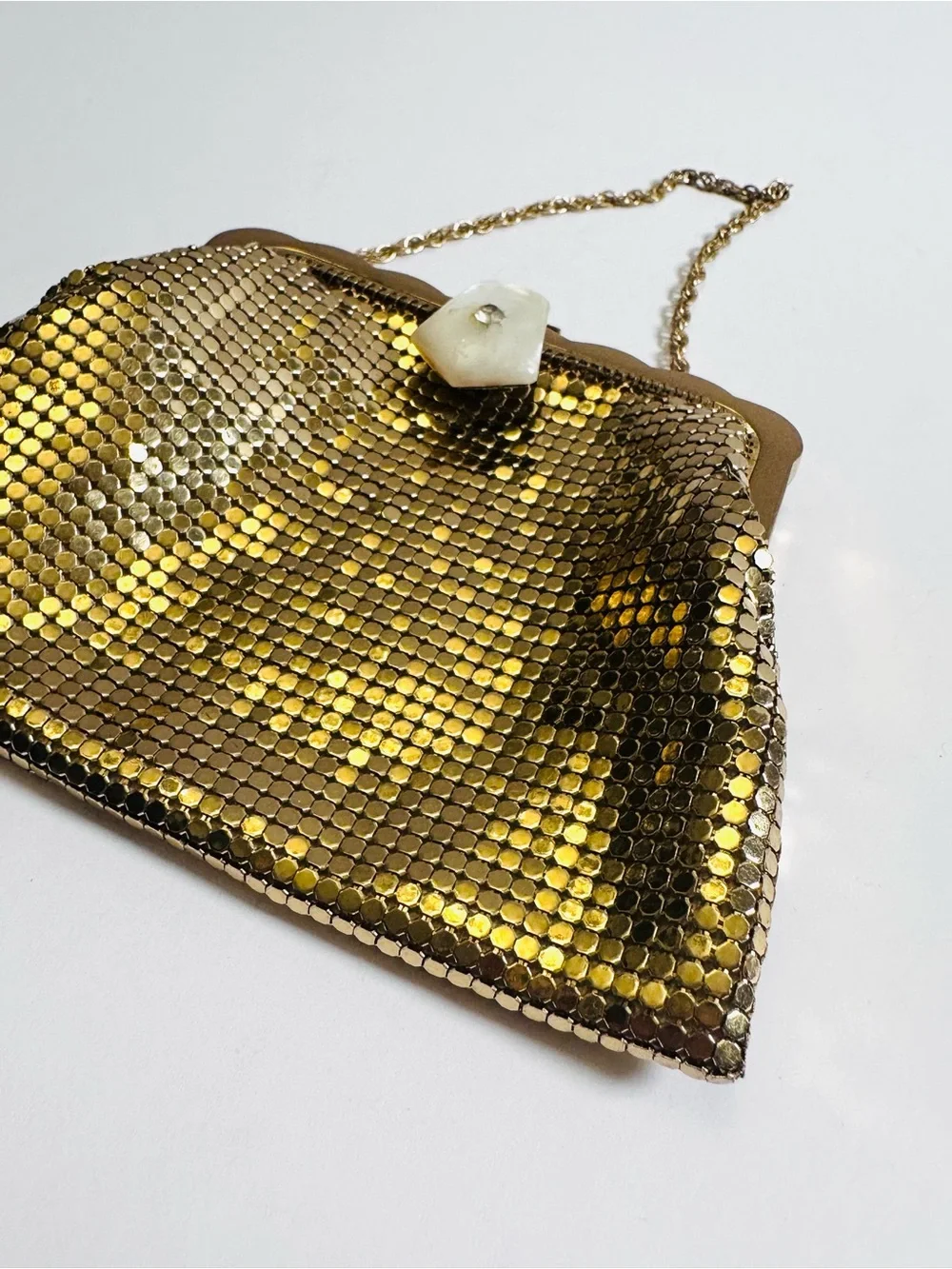 Vintage 1950s Whiting & Davis Gold Mesh Purse #2962 Pearlescent Clasp USA AS IS